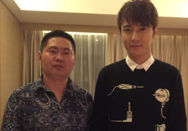 广州新城平台与明星合影